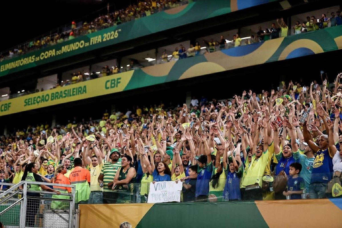 Servidores federais poderão deixar trabalho mais cedo em dias de jogos do Brasil na Copa do Mundo