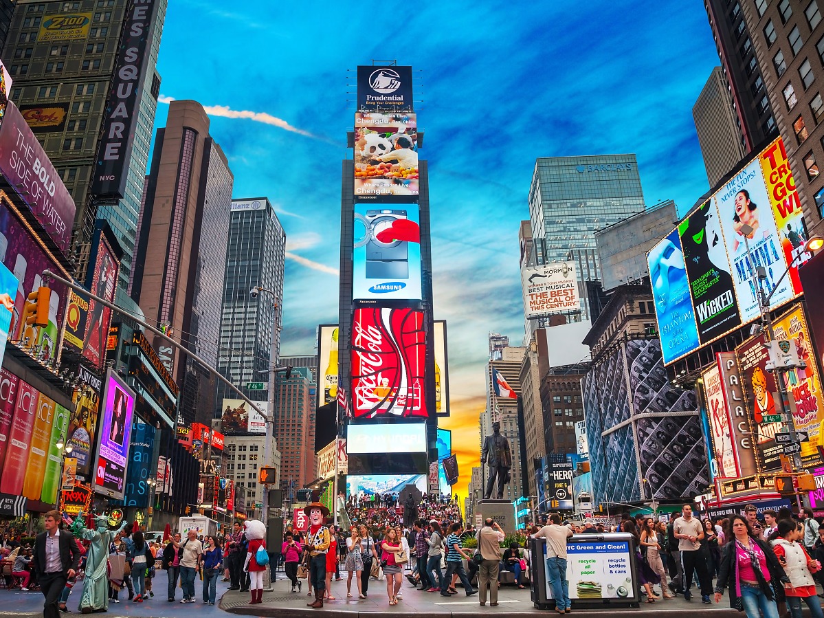 Vídeo mostra correria após tiros na Times Square; uma pessoa foi presa