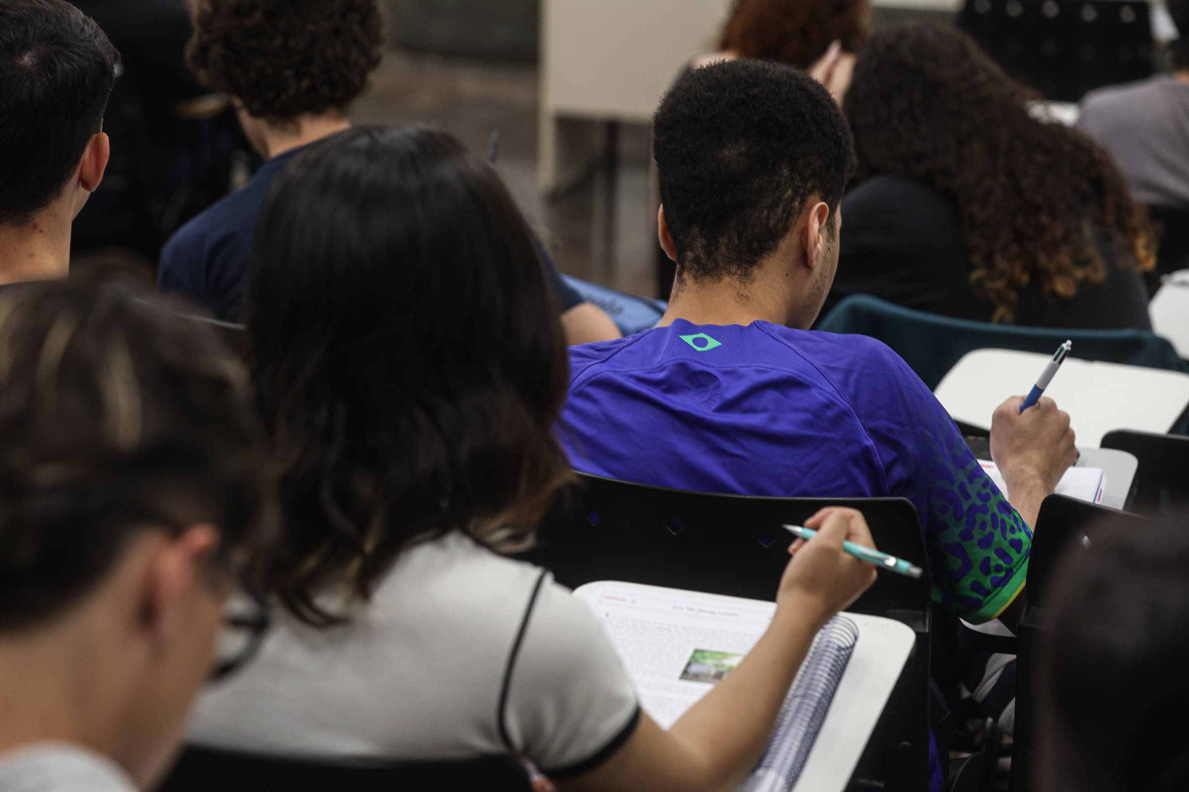 Educar para o futuro é fortalecer a escola e a cidadania