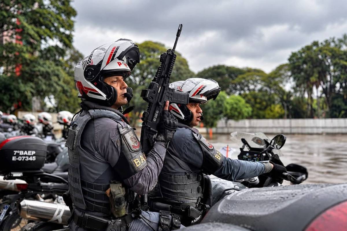Batalhão voltado a coibir roubo em SP chega a um mês com 8.000 abordagens, 67 presos e sete celulares apreendidos
