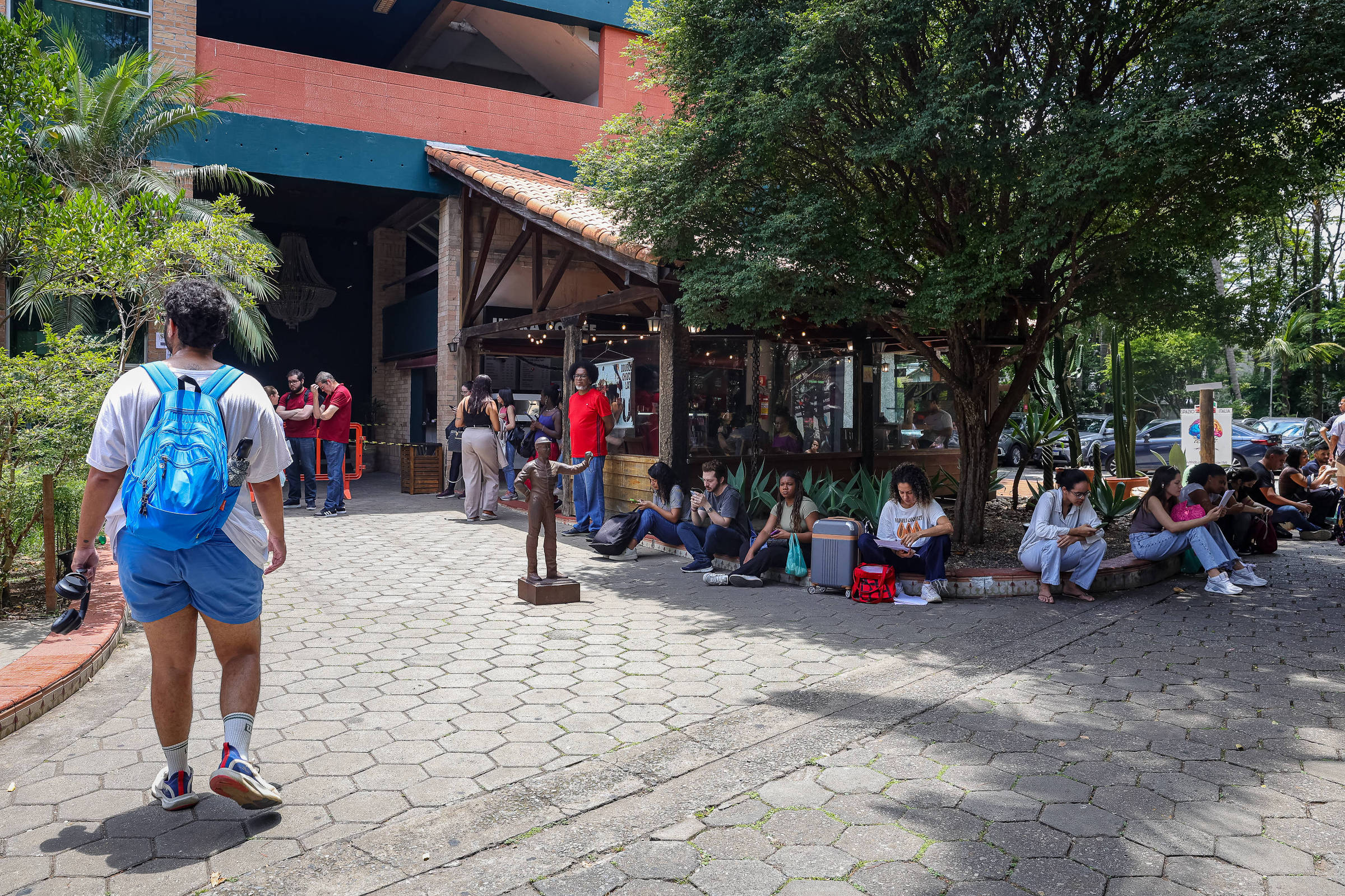 Dia do Servidor Público é ponto facultativo; veja quem folga