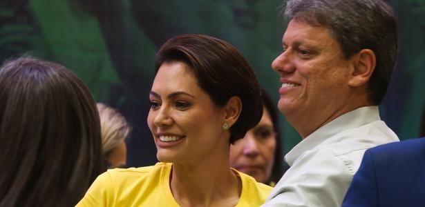 Após derrota de Flávio, Tarcísio e Michelle ganham força na direita