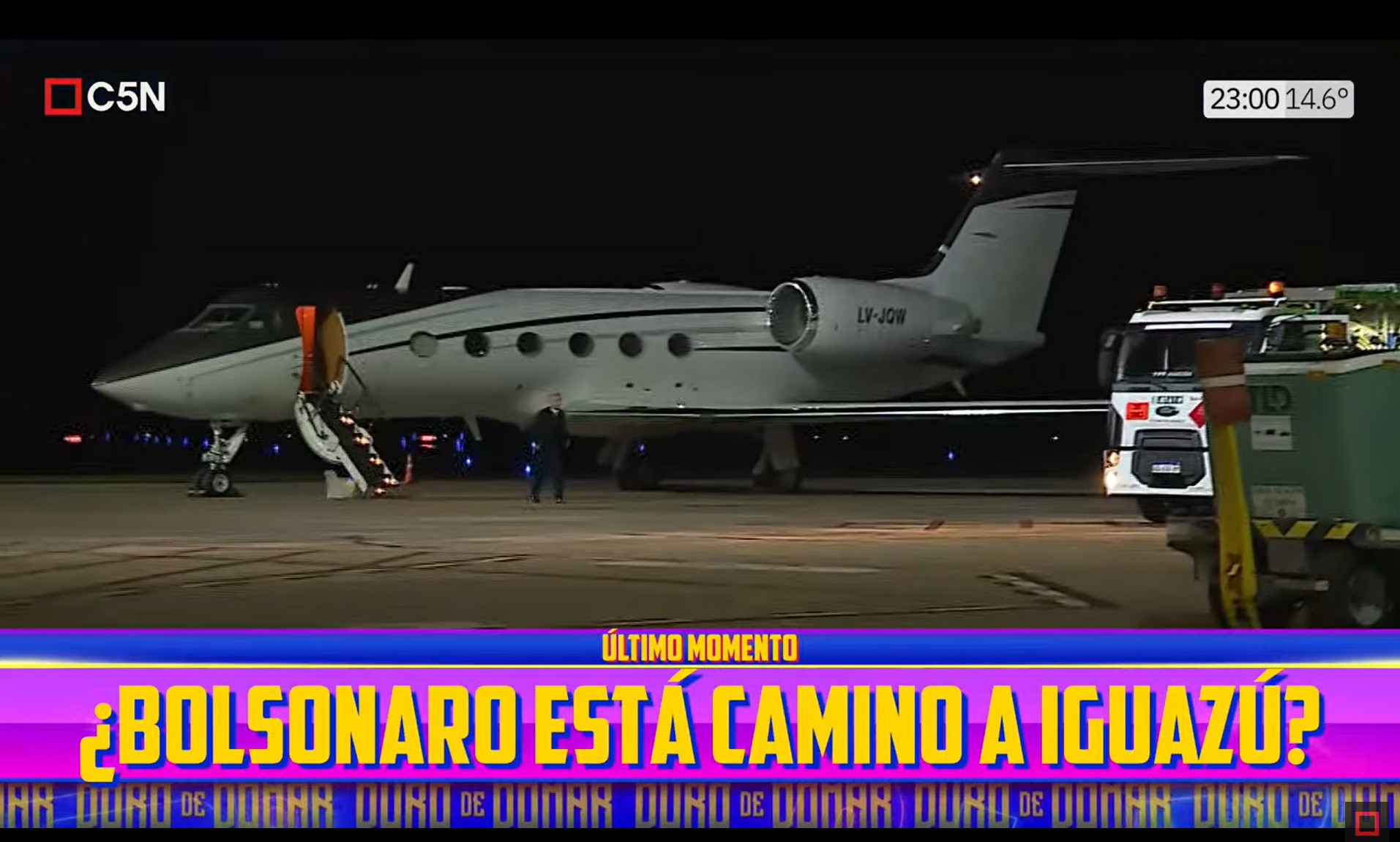 Voo de Flávio Bolsonaro e família pousa no Equador em escala para Miami